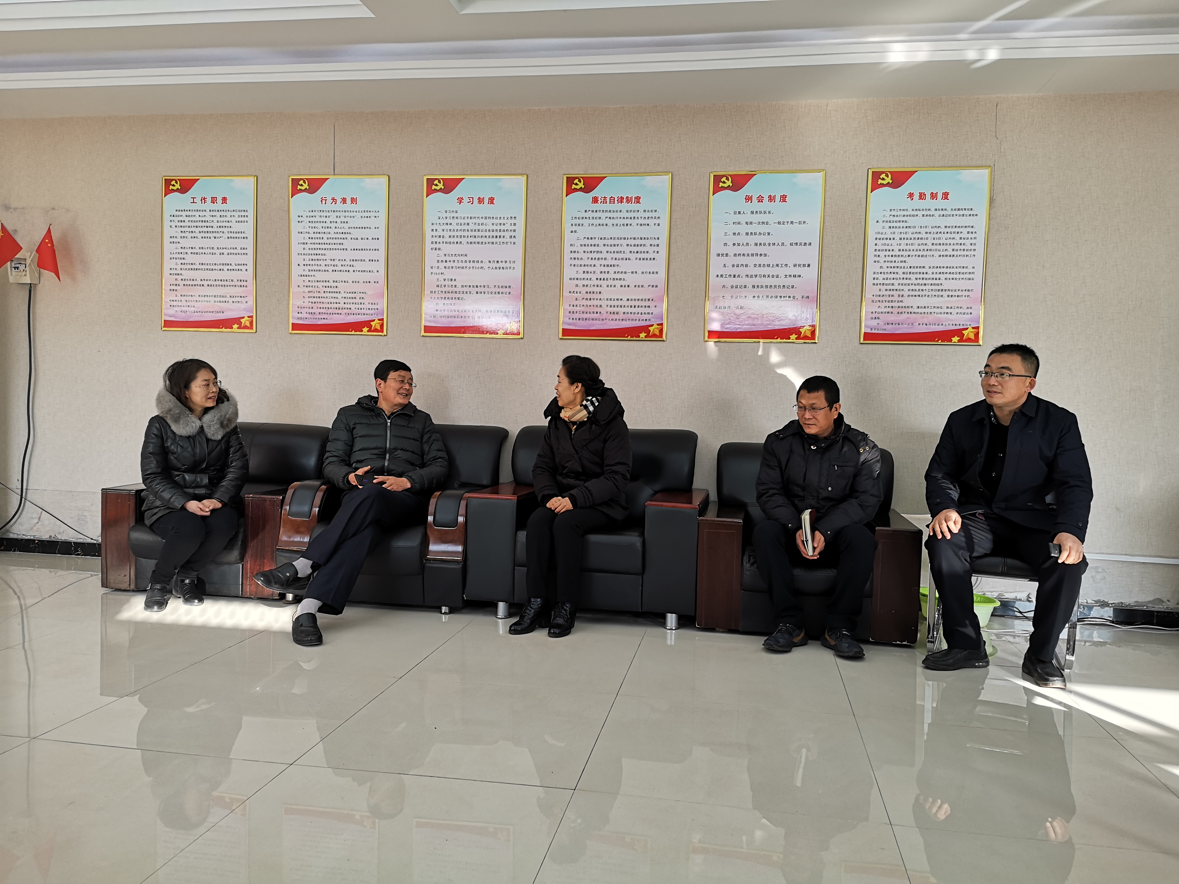 微信图片_2019.12.27万名干部下基层.jpg